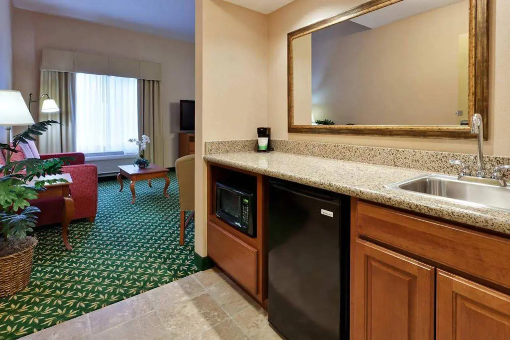 Hampton Inn & Suites Windsor-Sonoma Wine Country