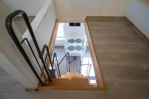 Airport Apartment