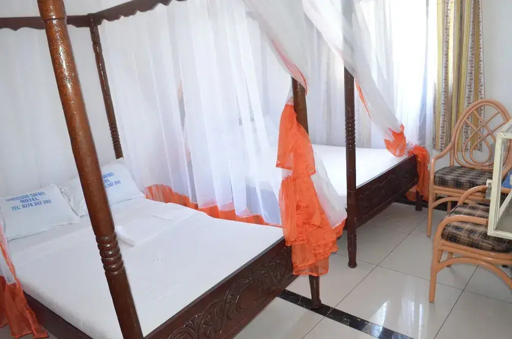 Whitesun Safari Hotel