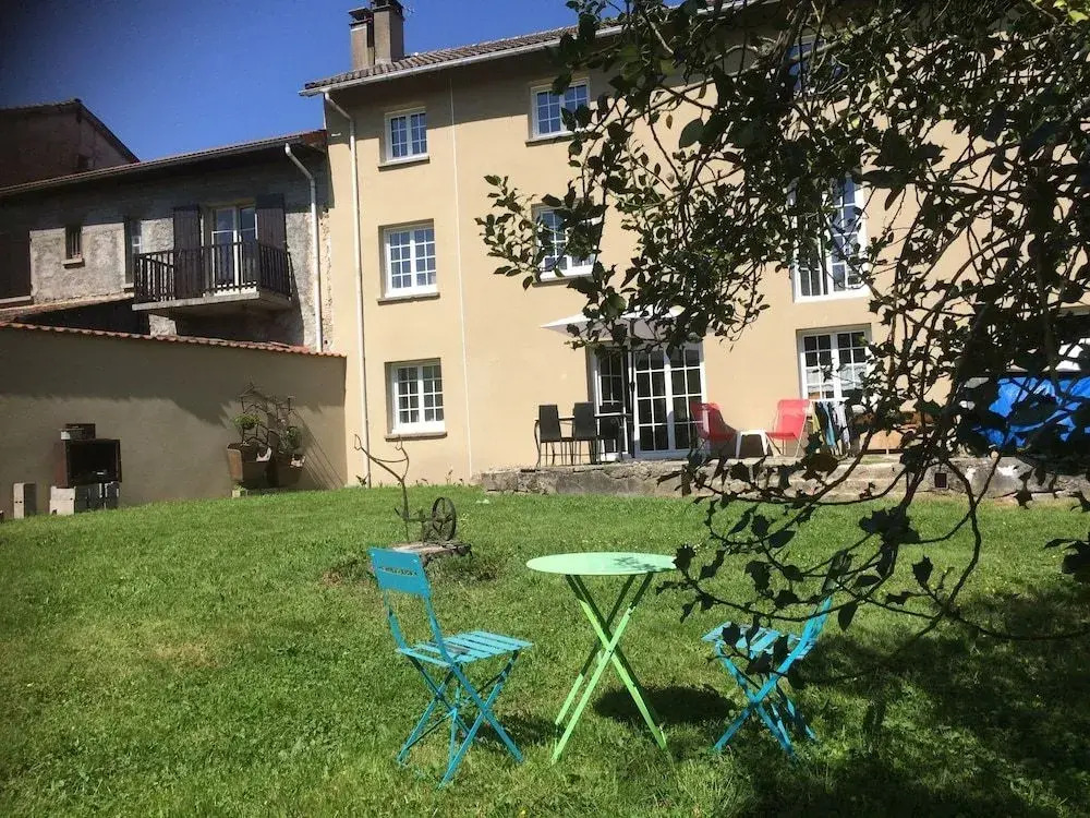 Chambres dHôtes LES VERGERS DE LOUISE