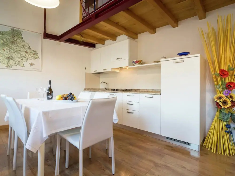 Adorable Apartment in Miane by the Lake