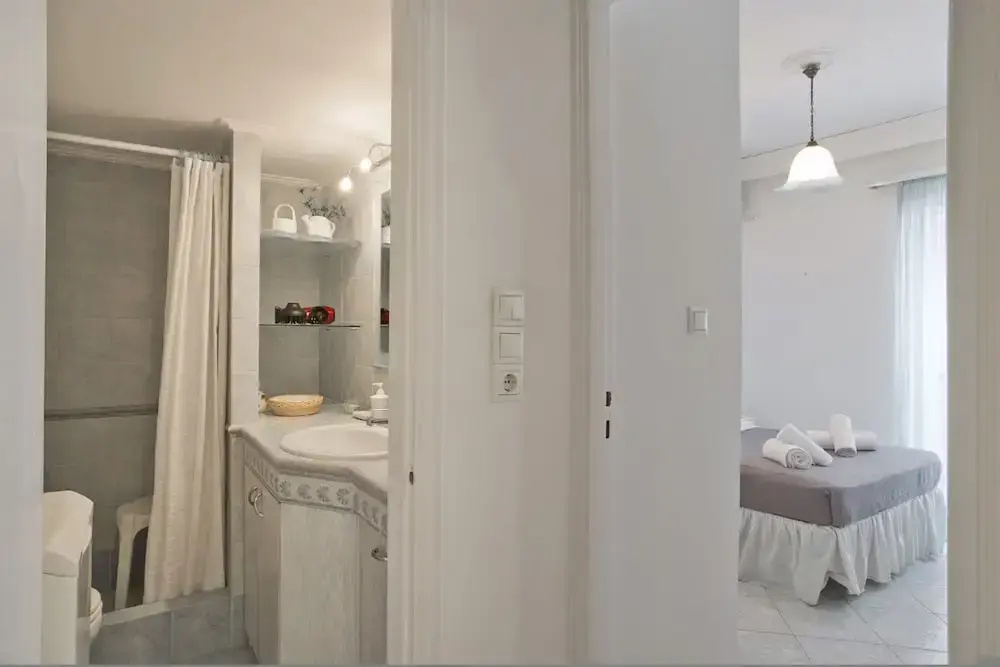 Blue Nest in Dafni With 1 Bedrooms and 1 Bathrooms