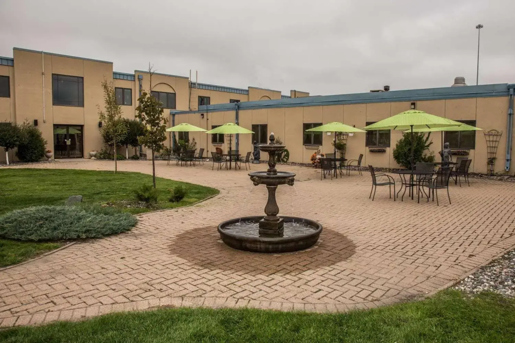 Baymont by Wyndham Fargo