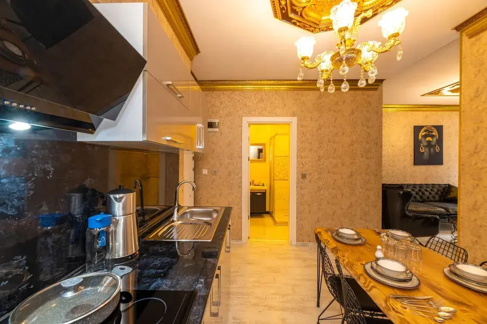 Sam Diamond Residence