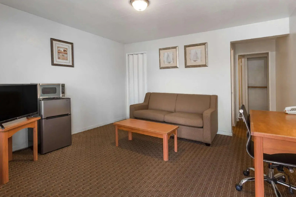 Travelodge by Wyndham Eugene Downtown/University of Oregon