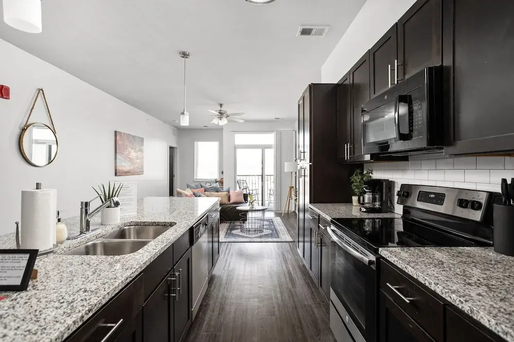 Cozysuites Stylish 4BR the heart of Nora