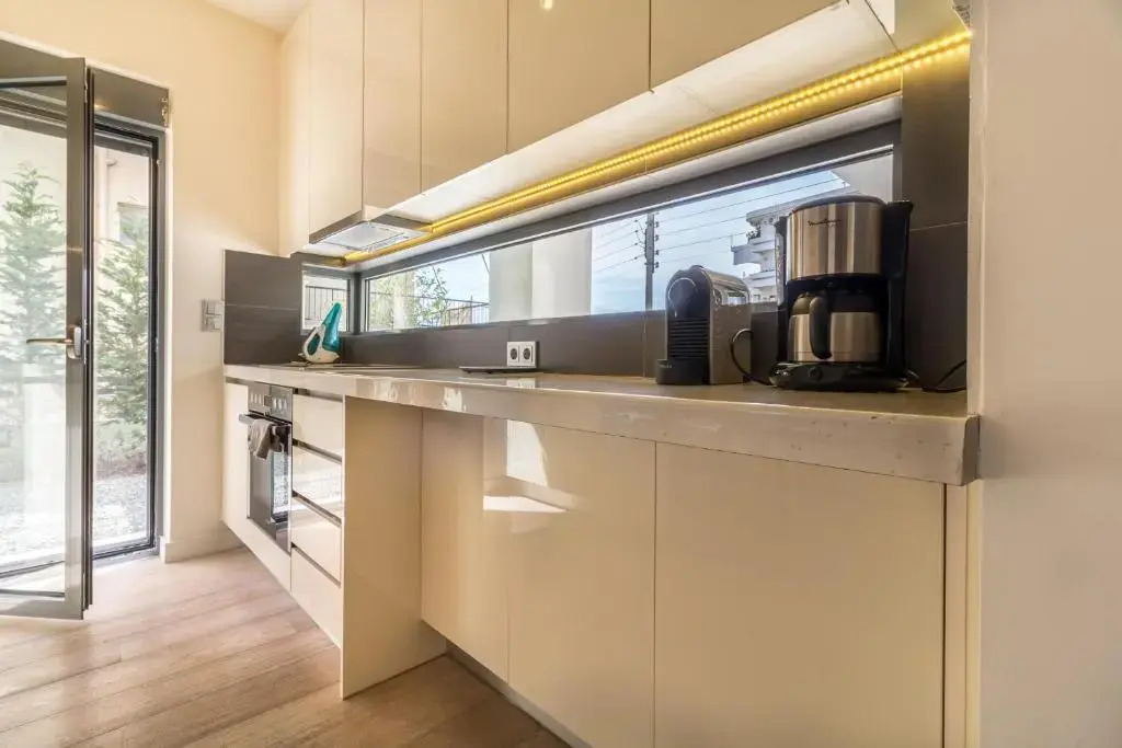 Luxury 3 Bedroom Apartment with garden in Glyfada