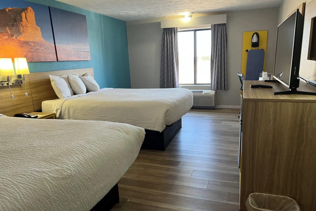 Days Inn by Wyndham Warrensburg