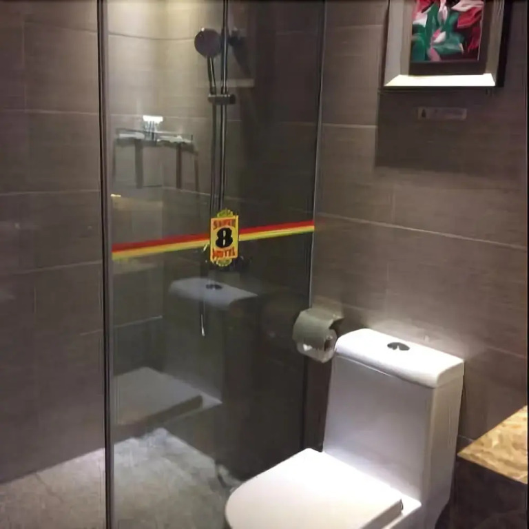 Super 8 Hotel