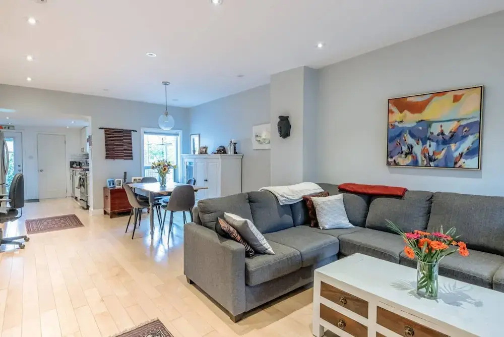 Beautiful, Modern & Spacious 2 Bedroom House