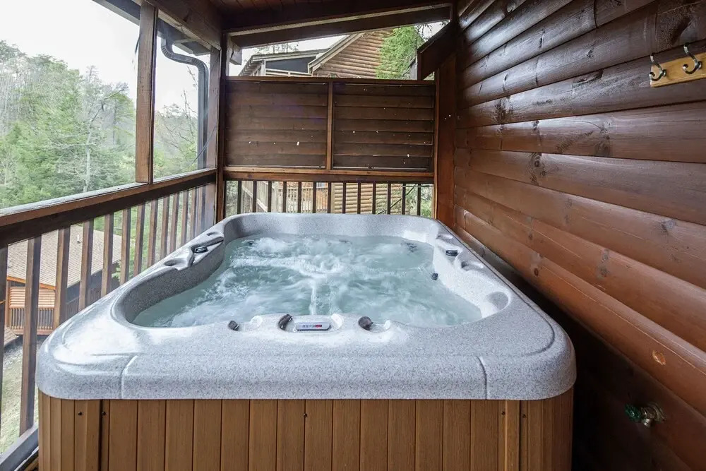 Youngs Hideaway by Eagles Ridge Resort