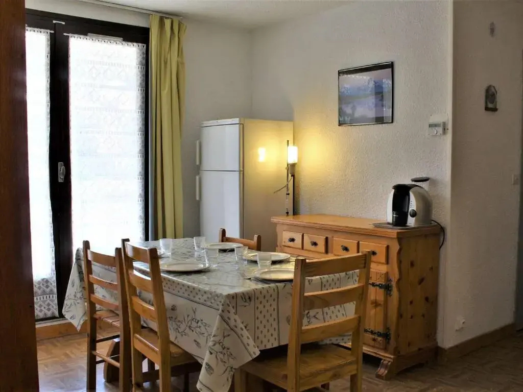 Appartement Risoul, 3 pièces, 6 personnes - FR-1-330-517