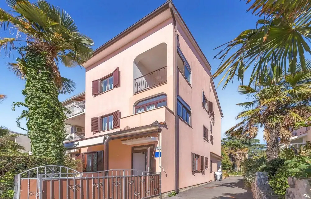 Amazing Apartment in Rovinj With Wifi