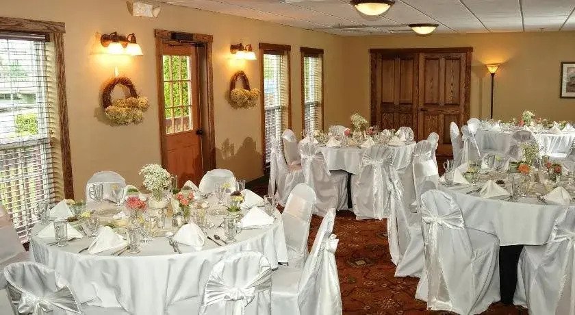 The Red Mill Inn