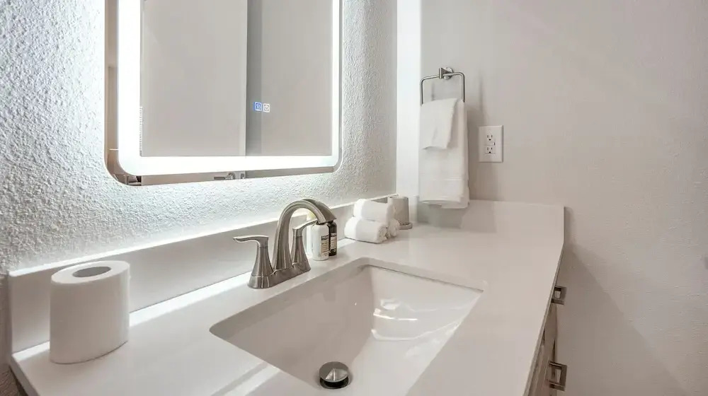Landing Apartments - The Virginia