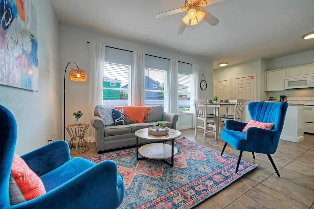 Costa Bahia Condos Sleeps 26, Pool, Short Beach Stroll