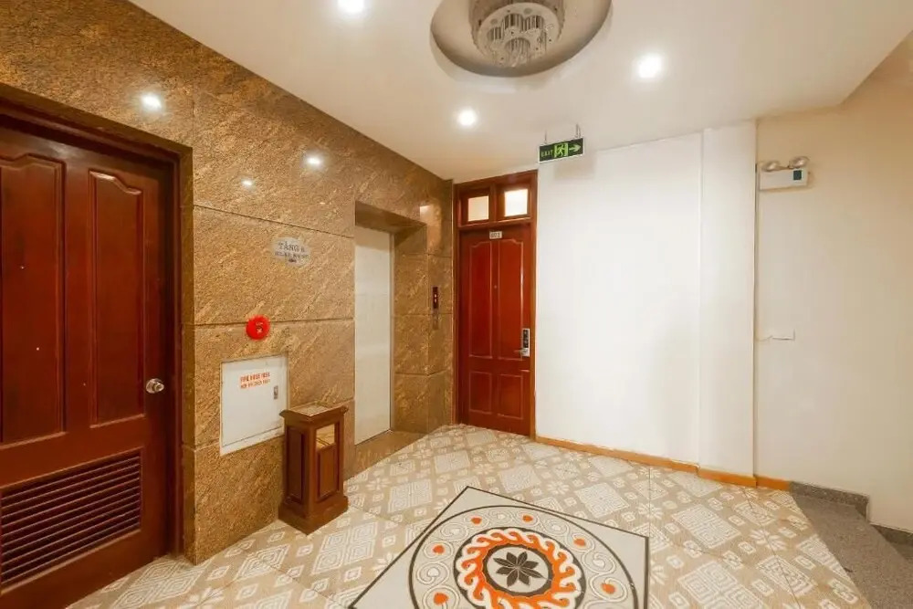 Lenka Hotel by OYO Rooms