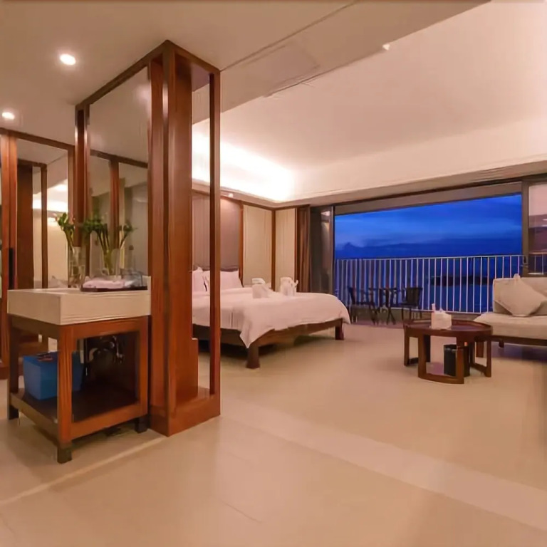 Yuhai Bay Sea View Vacation Hotel