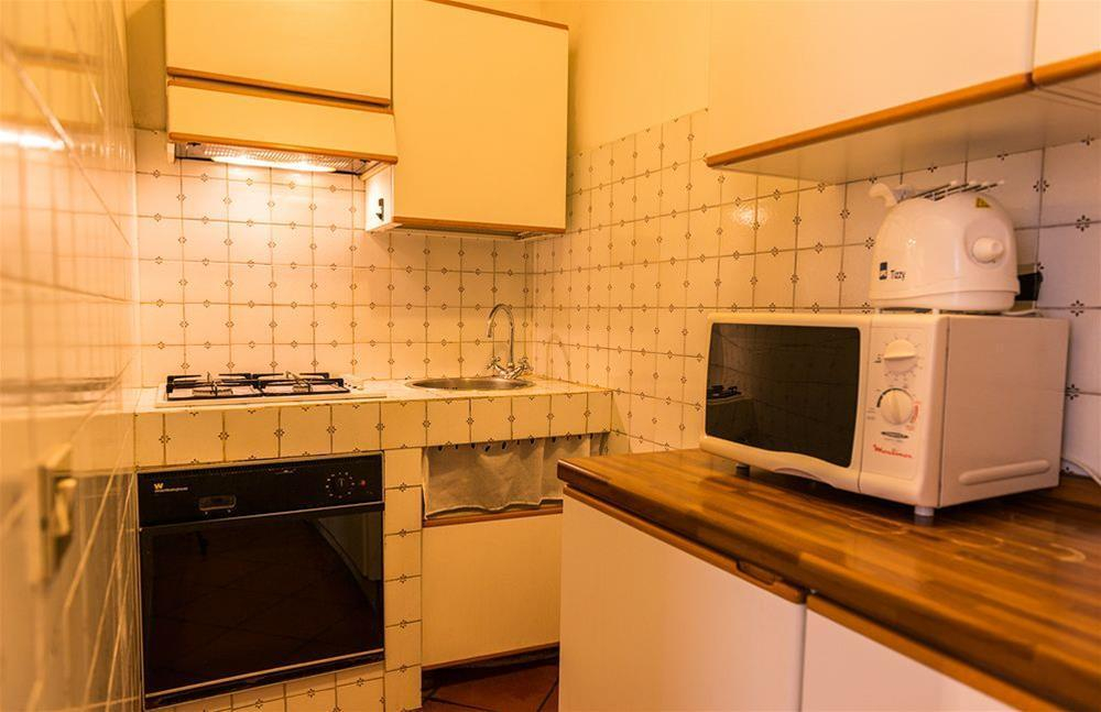 Via dei Santissimi quattro 85 Apt