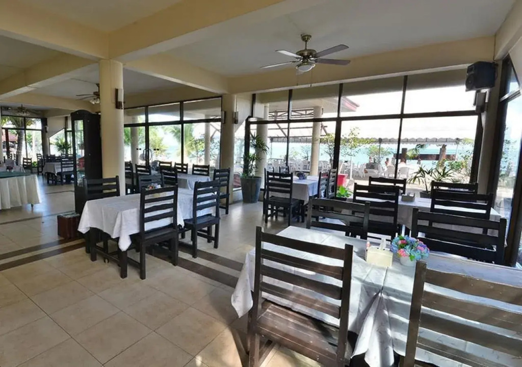 Alongkot Beach Resort Khanom