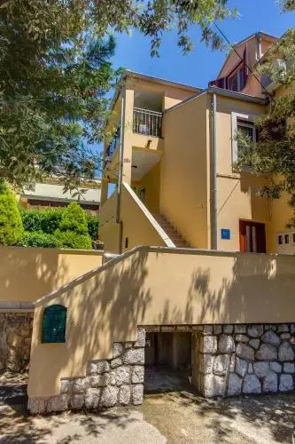 Apartments Emma