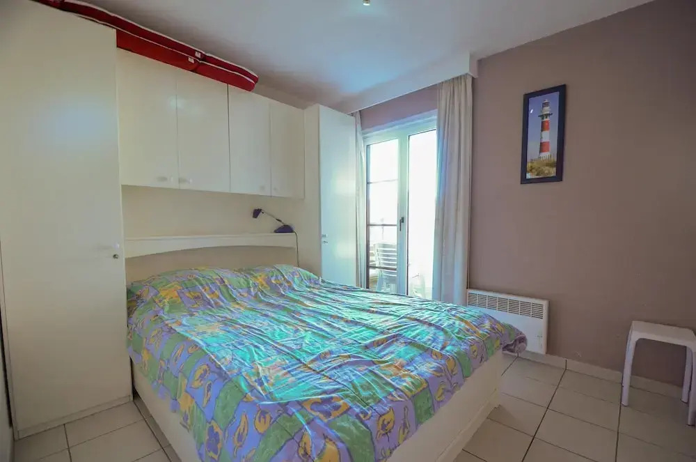 Apartment Oostduinkerke Near Beach and Dunes