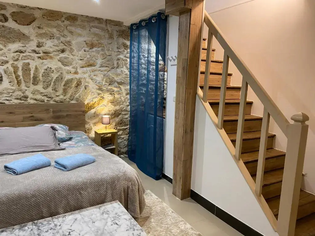 Large And Unique Souplex 60sqm, Well Located