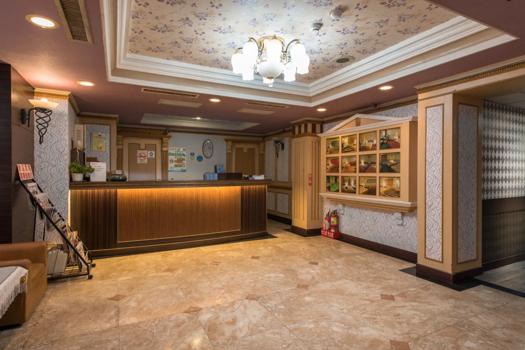 Lotus Yuan Business Hotel