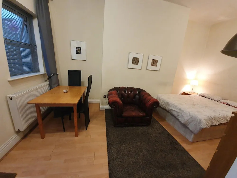 Studio Apartment in South Kensington 9