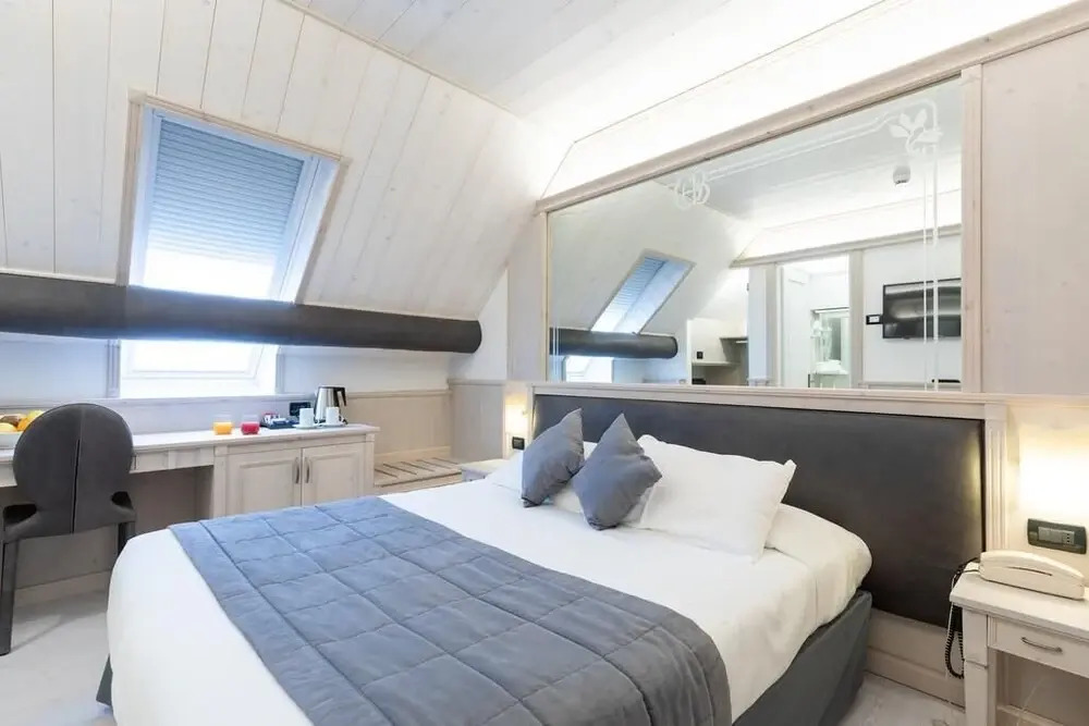 Hotel Croce Bianca
