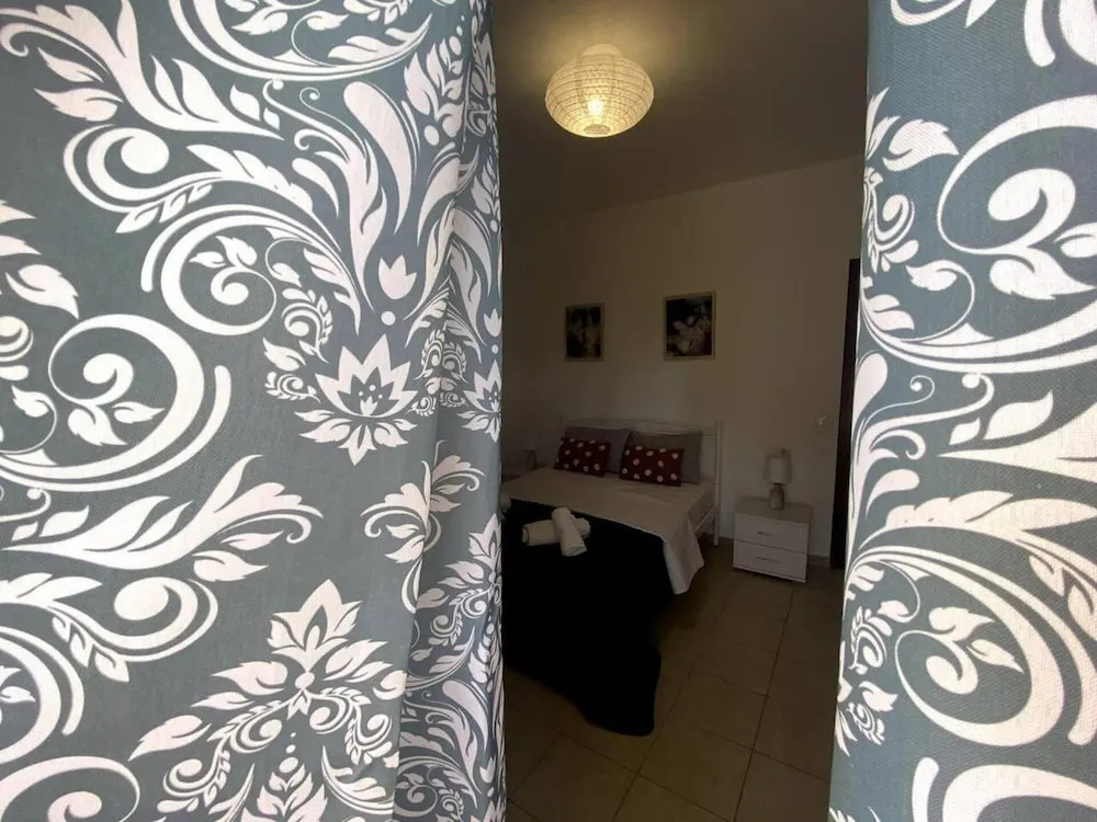 Impeccable Apt Sleeps 5 in Heraklion