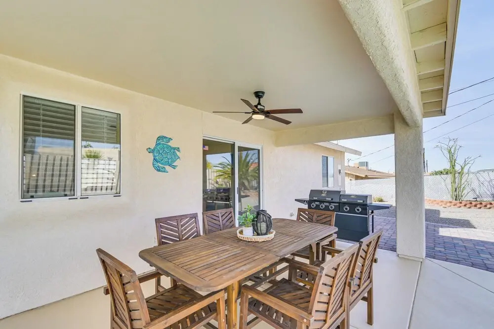 Game Room + Fire Pit : Lake Havasu Retreat!