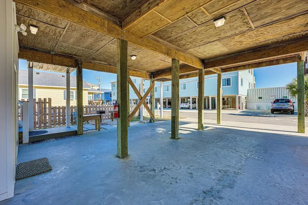 Ocean-view 'sea Gem' Bungalow: Steps to Beach!