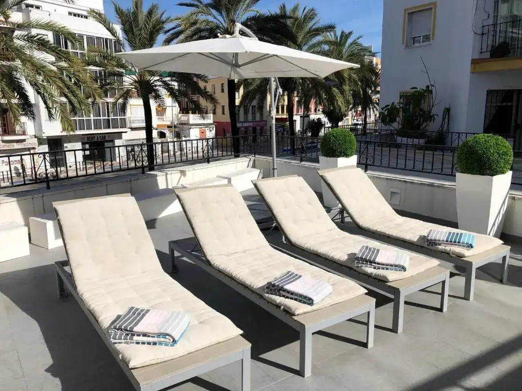 Next to the Historic Marbella-100m. from beach - Modern Nordic deco