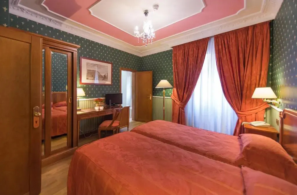 Strozzi Palace Hotel