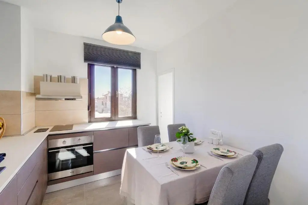 Apartments Ester Victoria