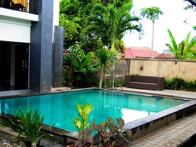 Suzanne Homestay