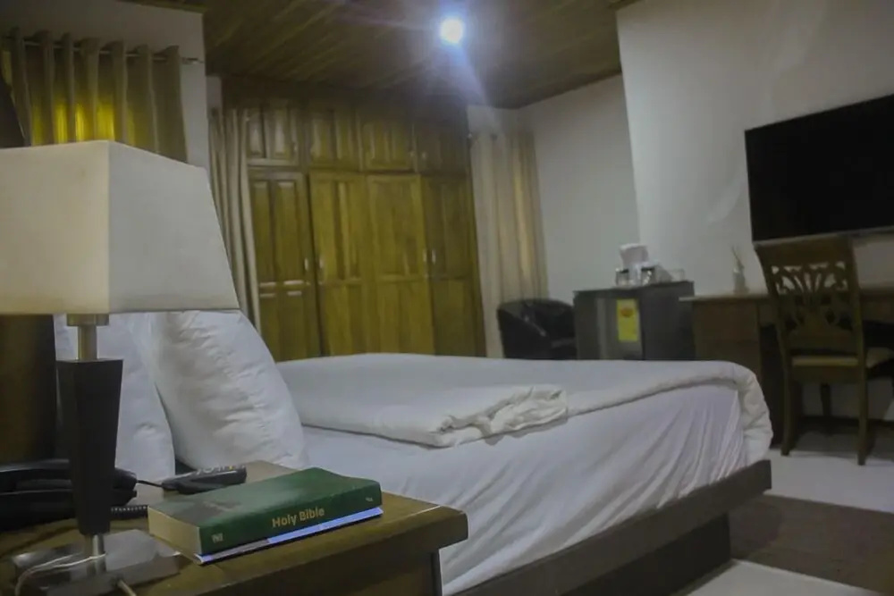 Ponderosa Travel Lodge