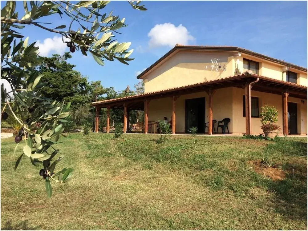 Relaxing Countryside Apartments Near Cecina Sea