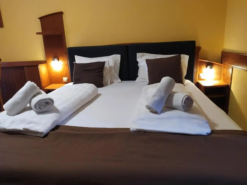 Relax Hotel Hévíznél