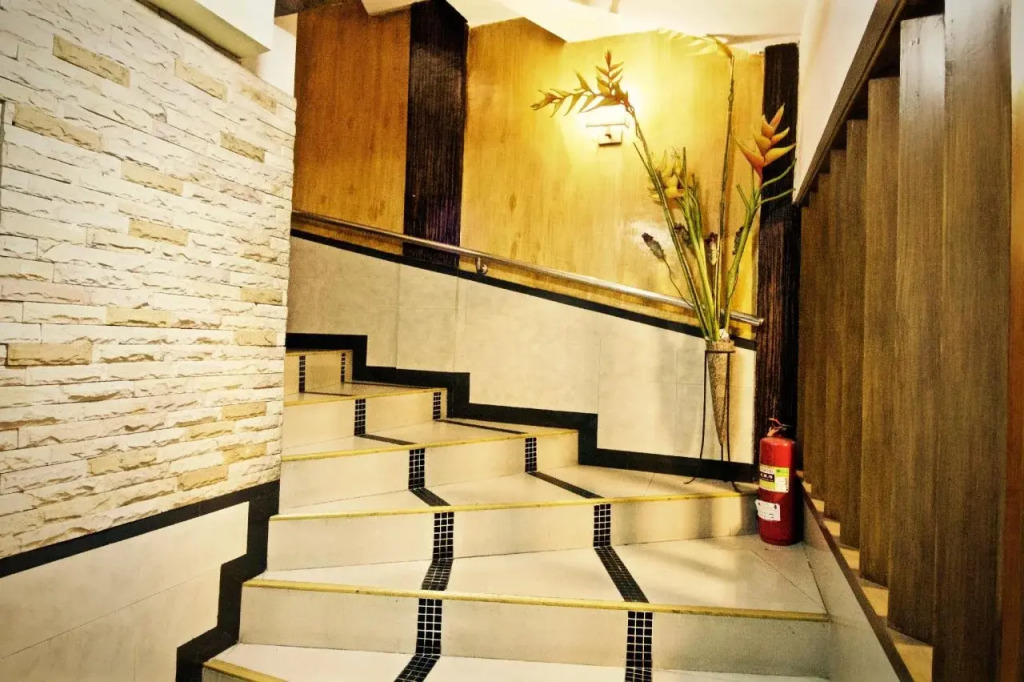 Kaya Place