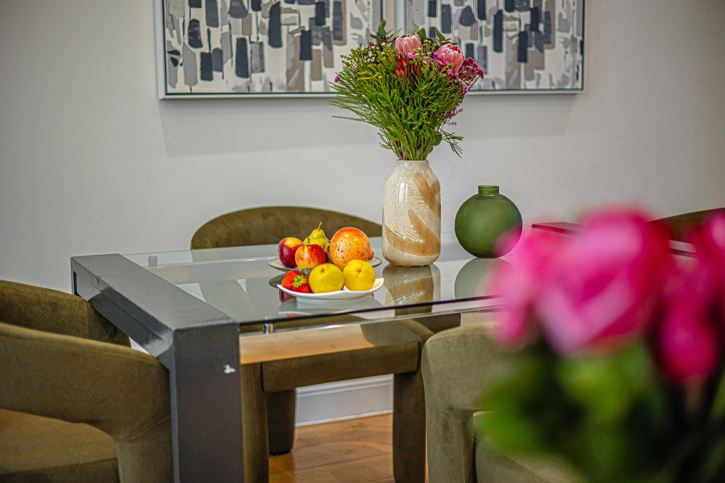 Gloucester Road Apartments by DMONTRIO