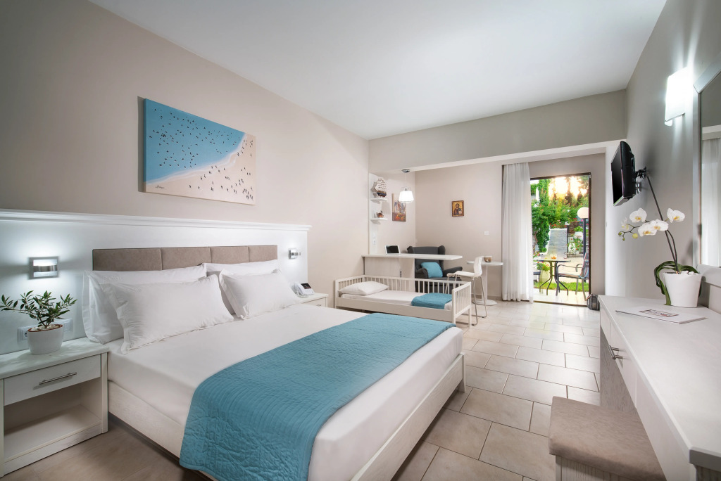 Porfi Beach Hotel