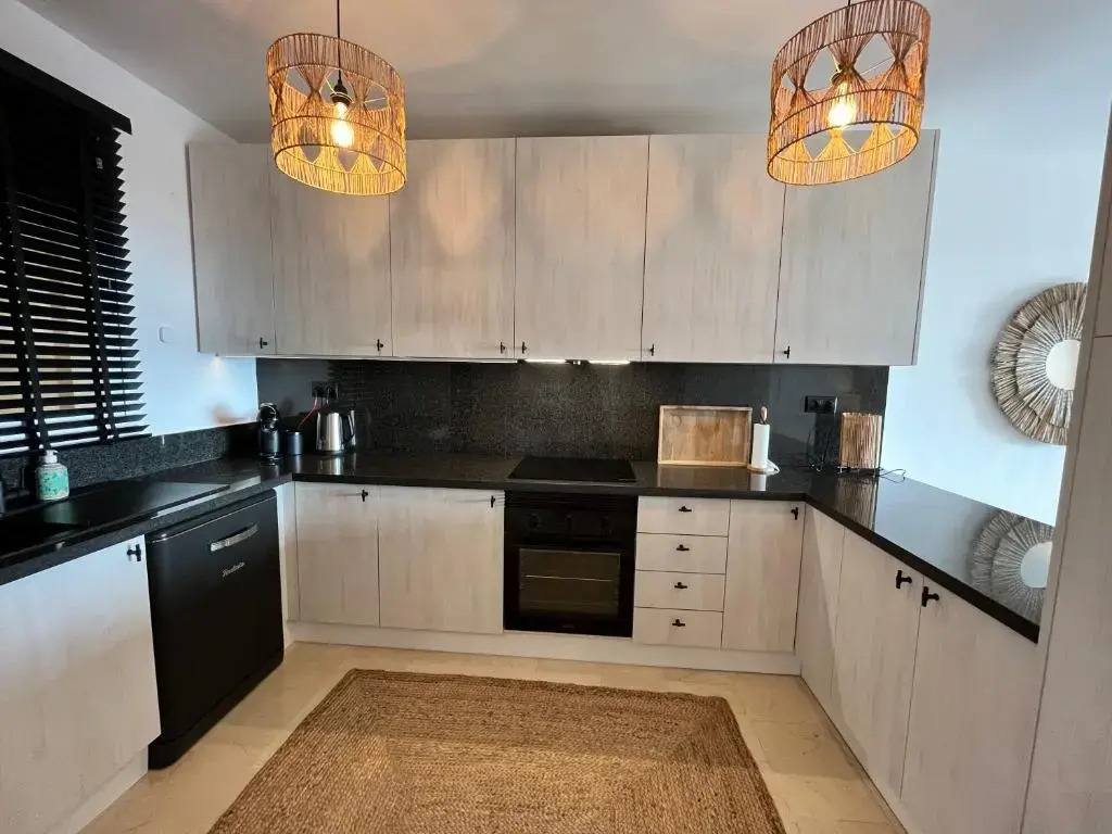 Malibu B2 - Luxury 2BR by Rafleys, Panoramic Sea Views, 7 mins Walk to the Beach