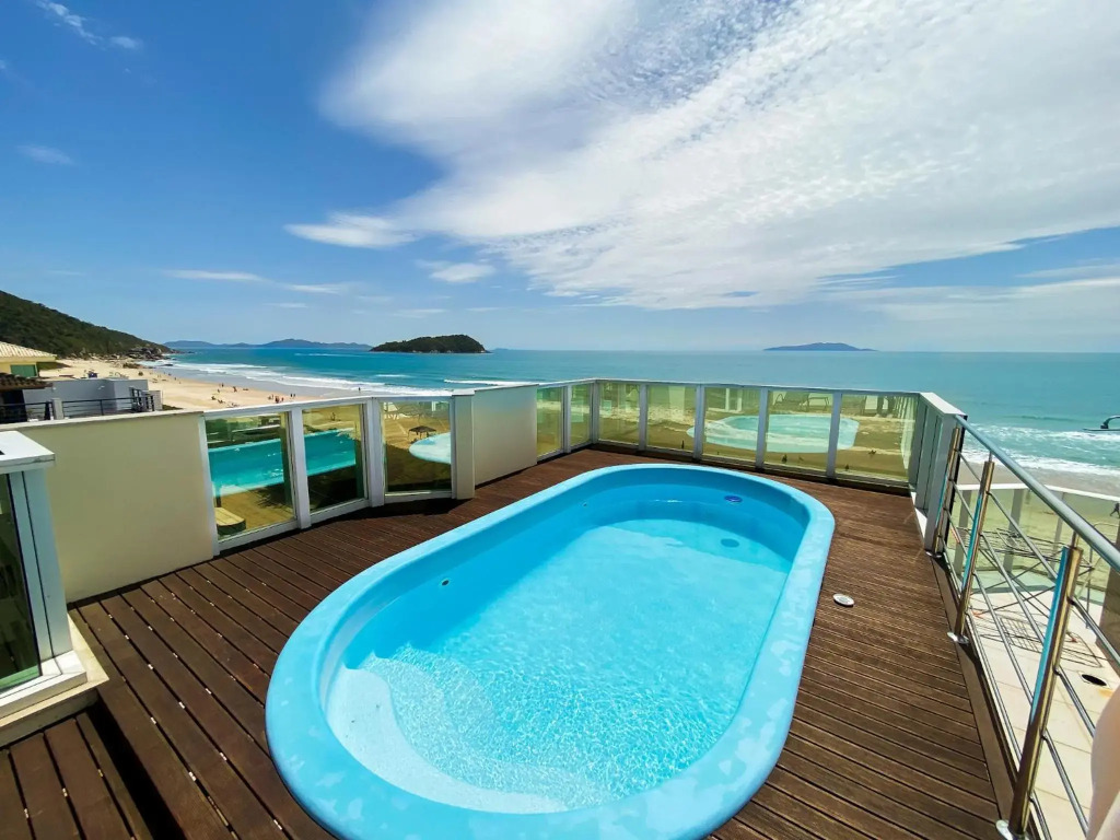 Infinito - Cobertura Frente Mar com Piscina