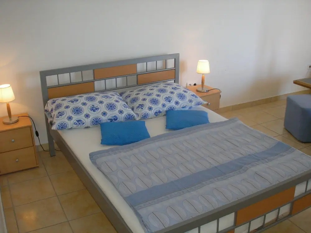 Apartment Mate