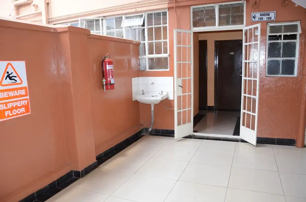 Chomba Hotel