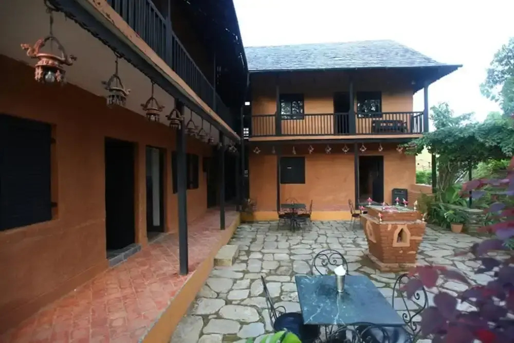 Depche Hotel