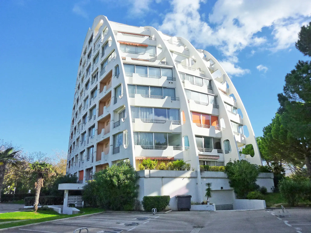 Apartment du Parc II-2 by Interhome