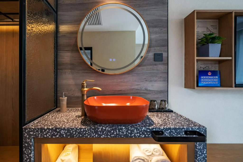 Qiuguo Hutong Courtyard Hotel